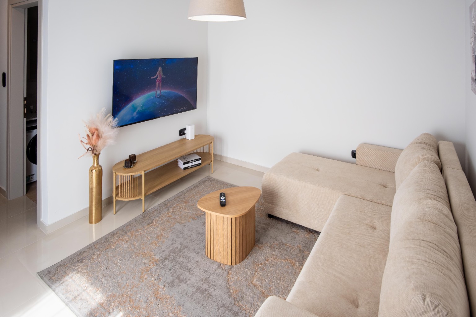 Spacious contemporary living room in a Volos penthouse apartment